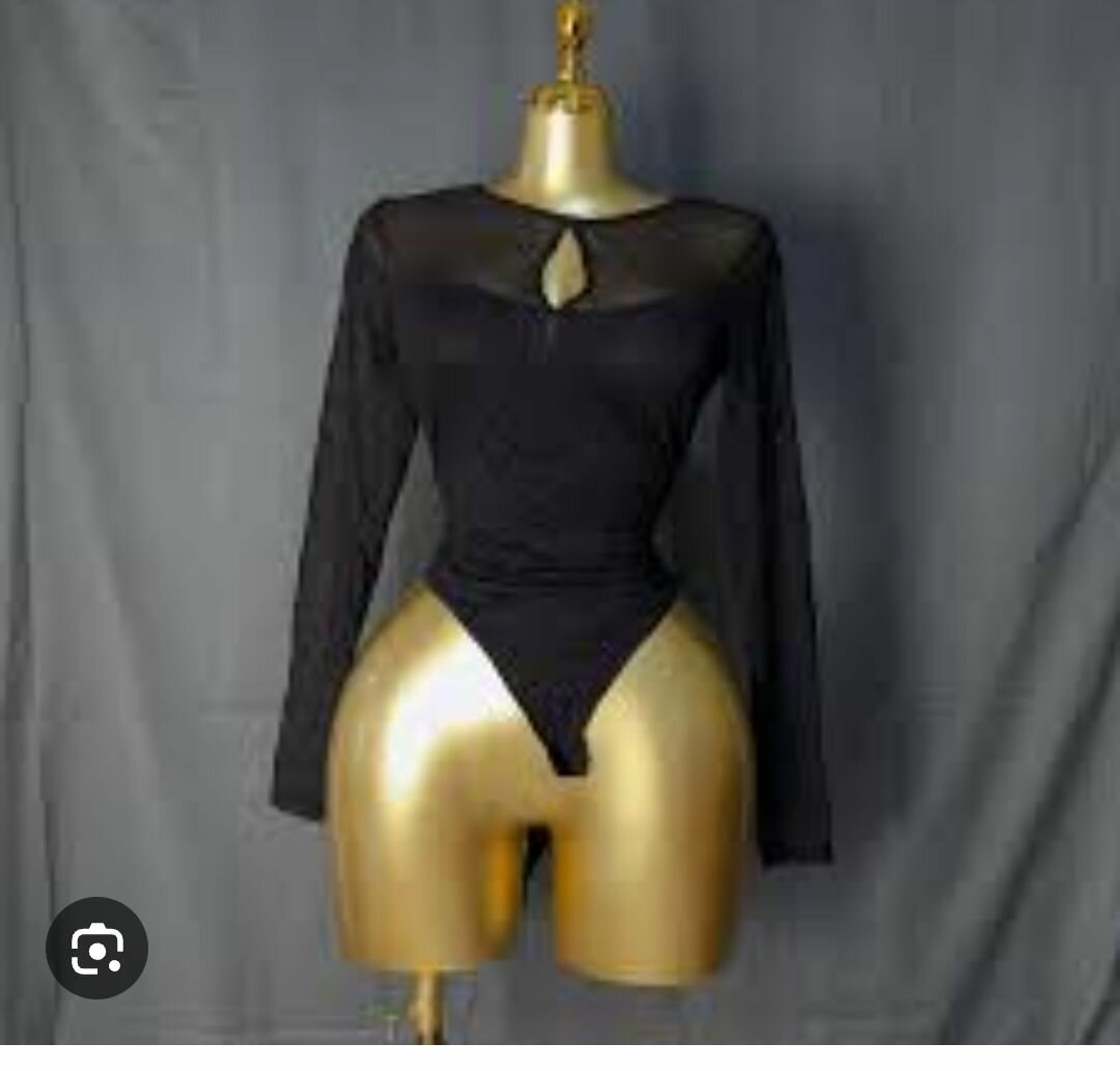 Body noir femme élégant