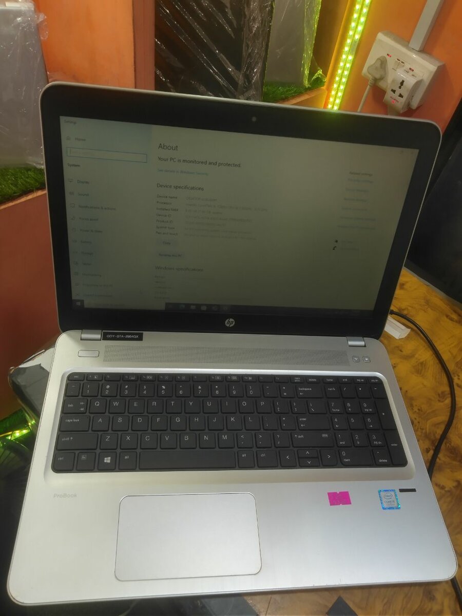HP LAPTOP
