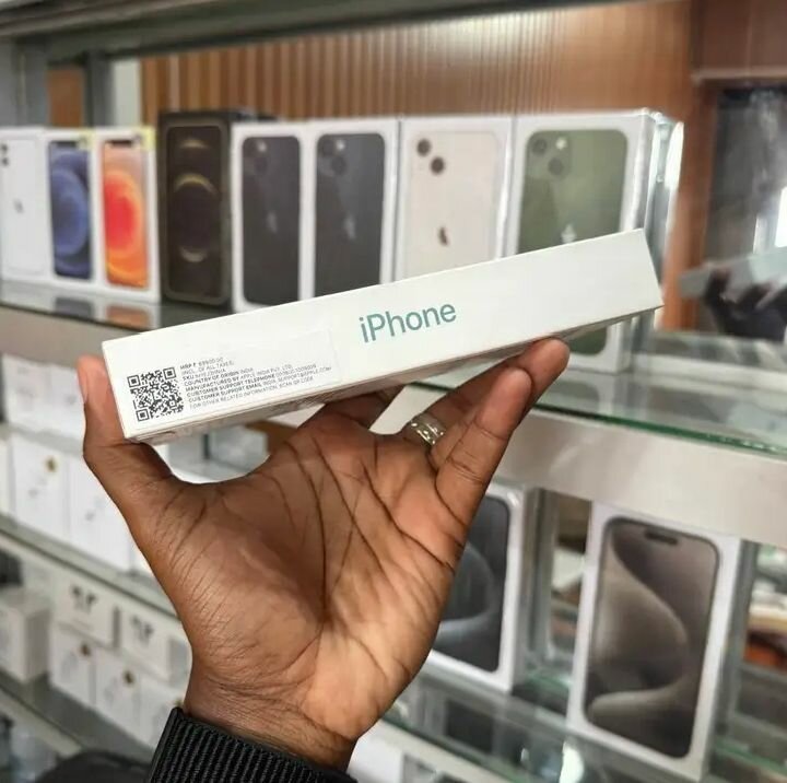 iPhone 16simple Bleu