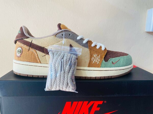 Air Jordan 1 low OG voodoo