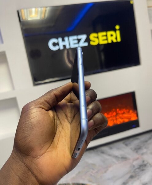 iPhone bleu élégant