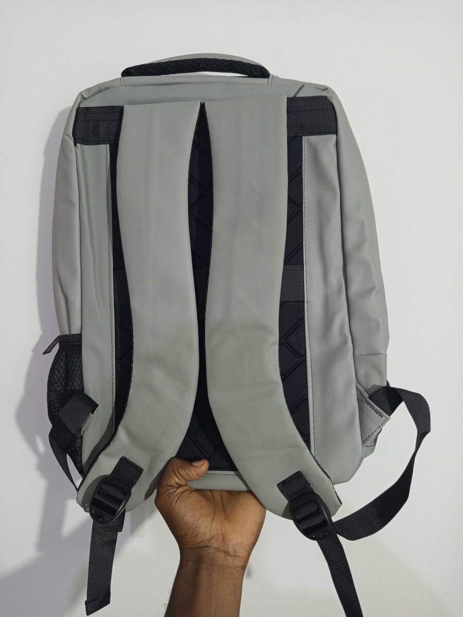 Sac à dos moderne résistant