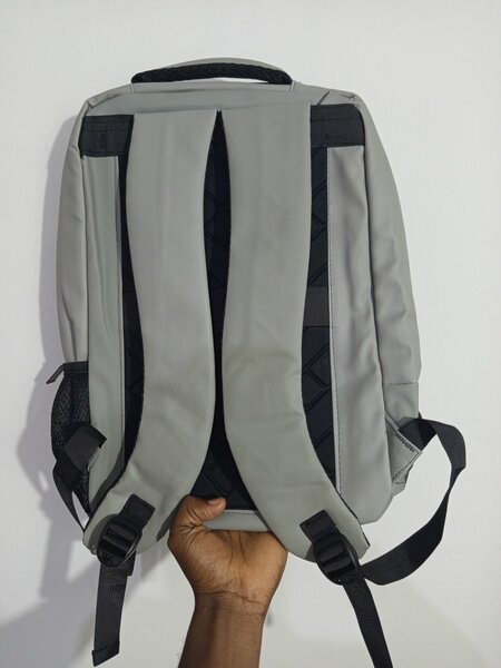 Sac à dos moderne résistant