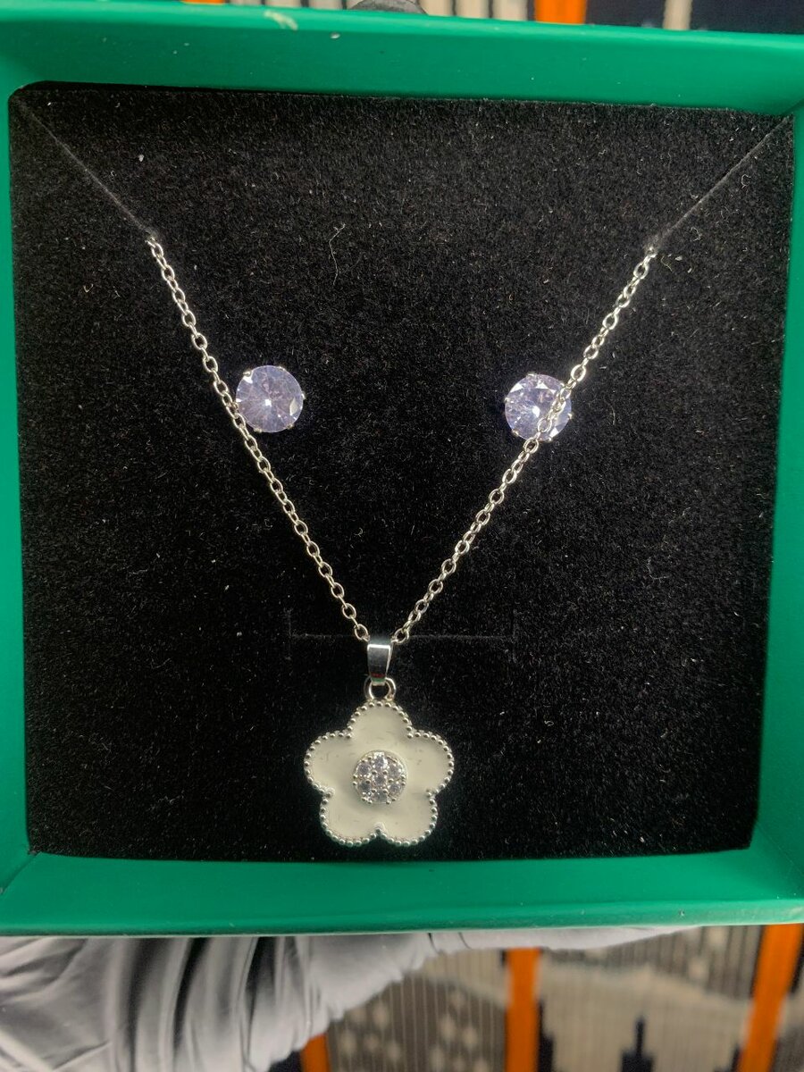 Flower Pendant Necklace with Earrings Set