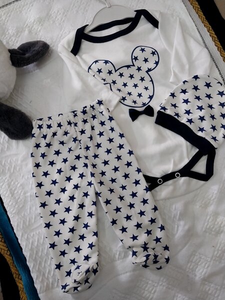 Pyjama bébé étoiles