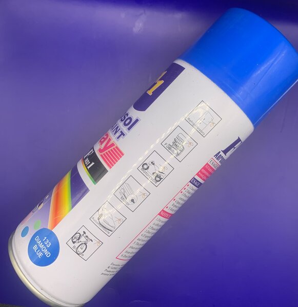 AEROSOL SPRAY PAINT