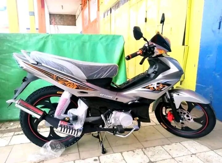 Moto sportive rapide Apsonic