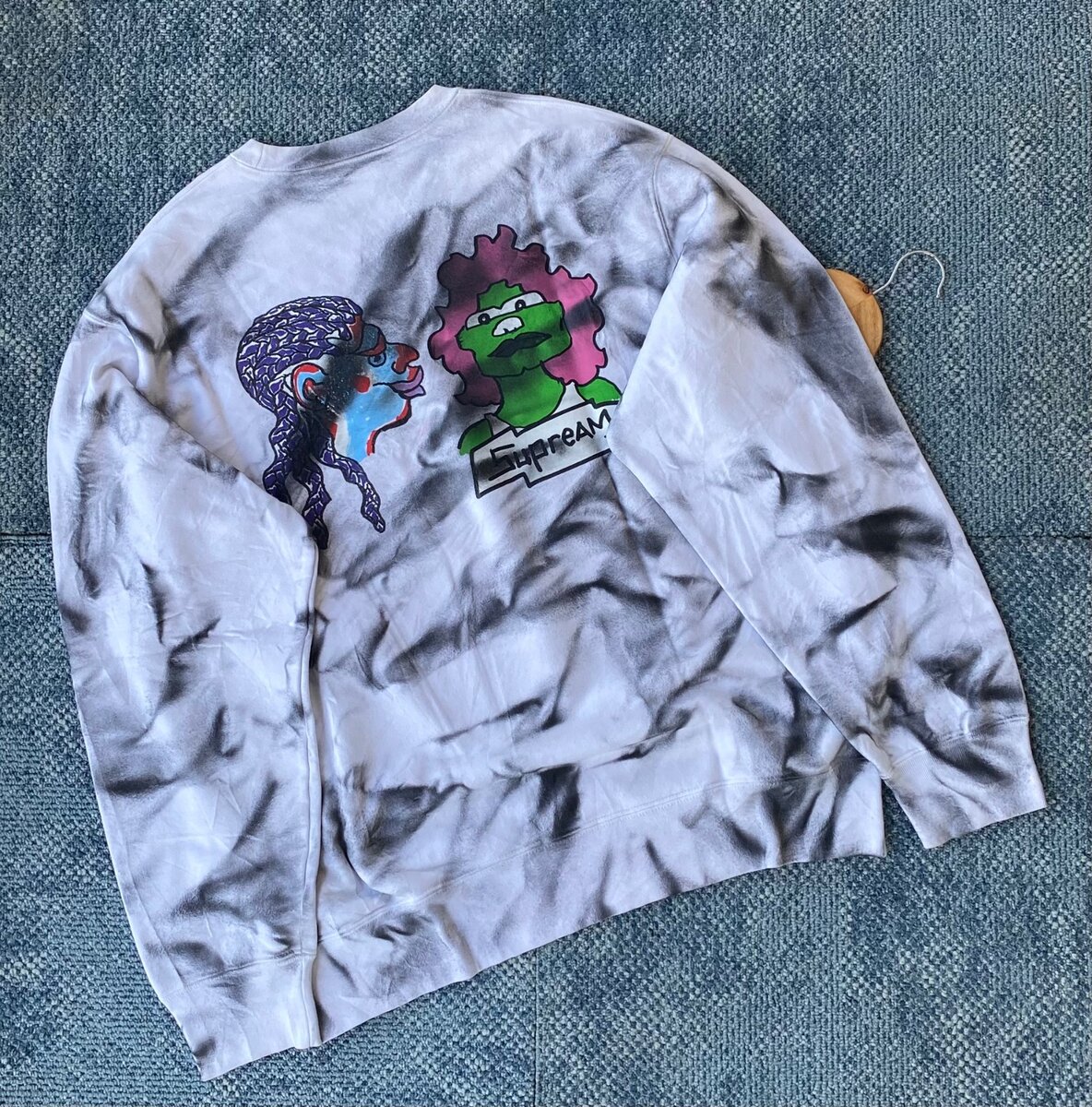 Thrift-Sweatshirt