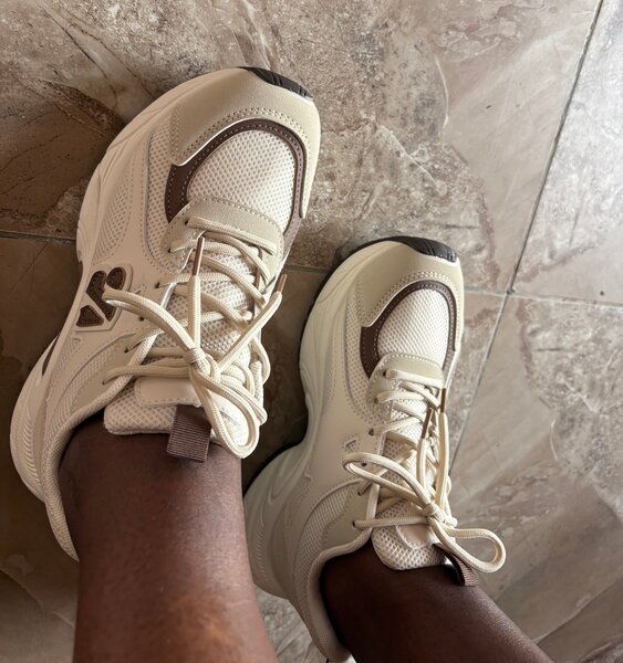 Baskets confortables beige