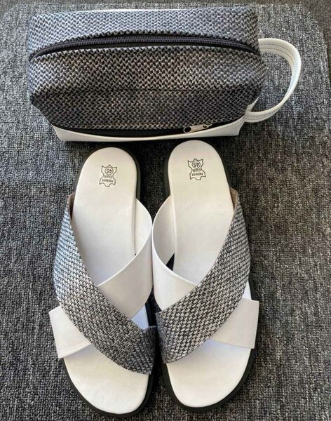 Sandales élégantes avec trousse