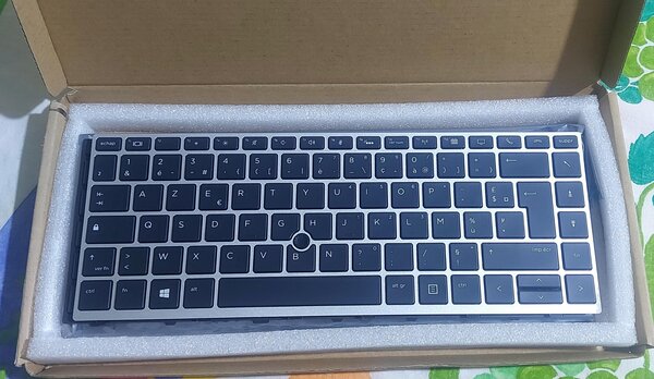 CLAVIER D'ORDINATEUR PORTABLE HP Neuf .