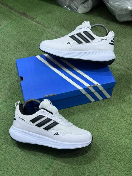 Baskets adidas blanches homme