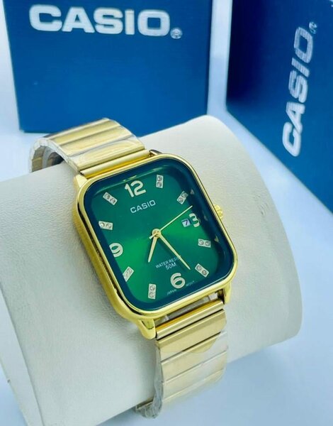 Montre Casio Classique Dorée