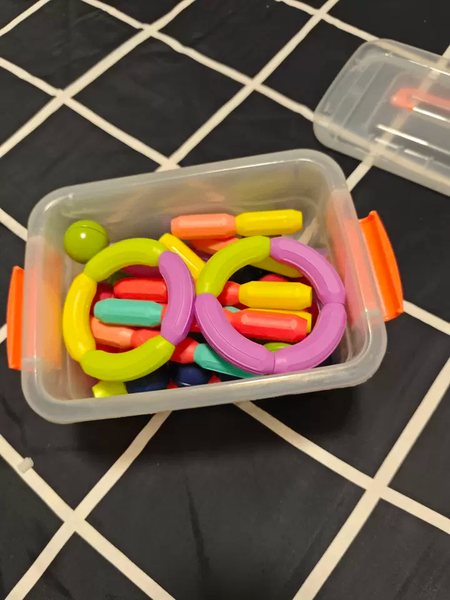 Lego magnétique  64 pièces