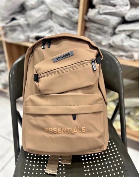 Sac à dos Essentials tendance