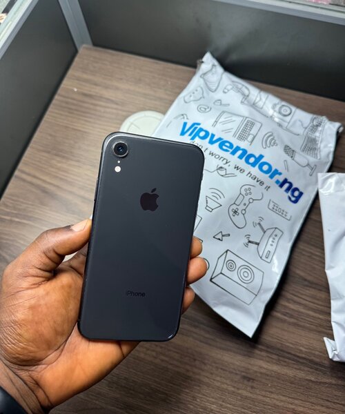 IPHONE XR ON SELL