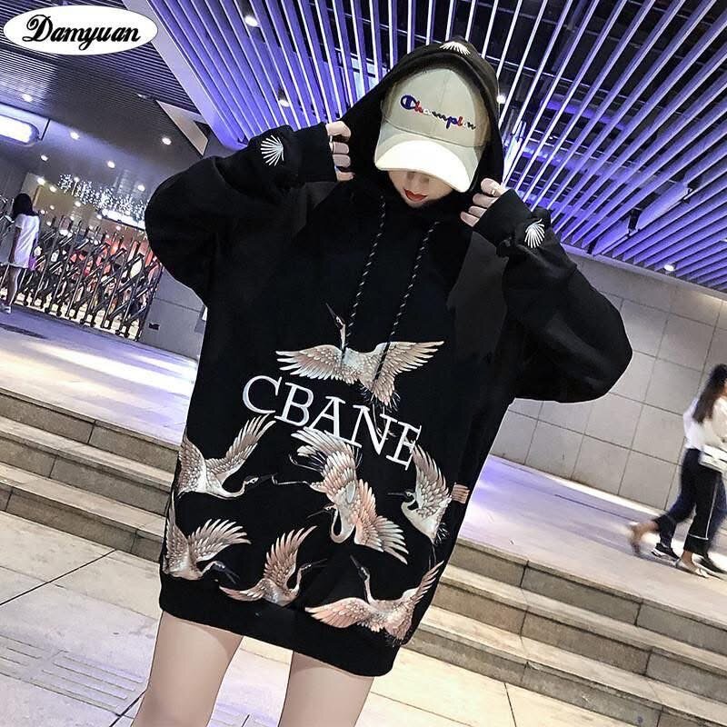 Sweat à capuche grues élégant