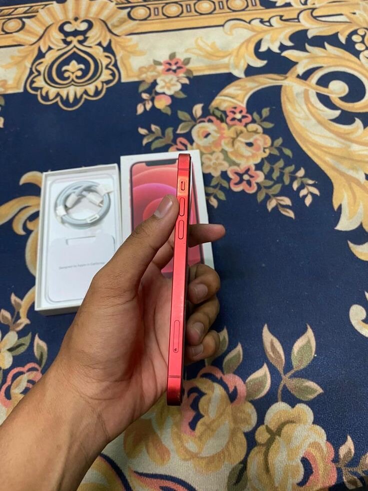 Smartphone rouge dernier cri