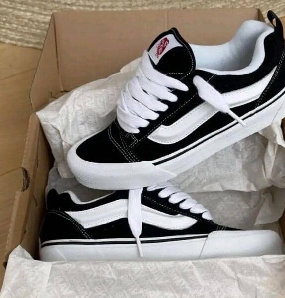 Baskets noires classiques