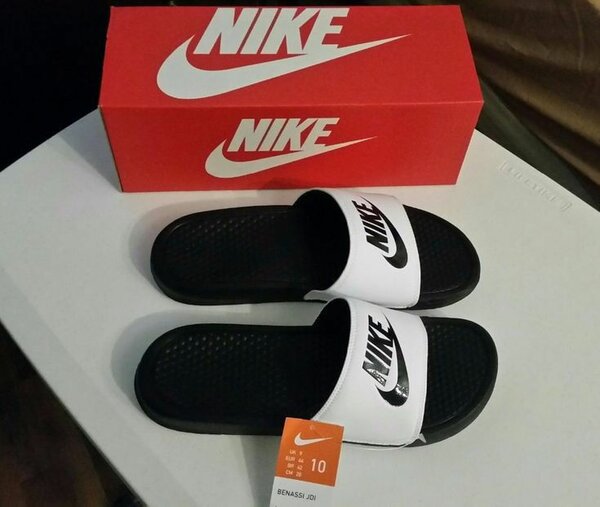 Claquettes Nike Benassi Homme