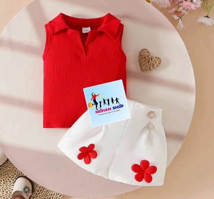 Ensemble bébé rouge et blanc