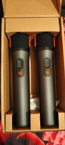 Микрофоны JBL радио, без провода, на акуме.