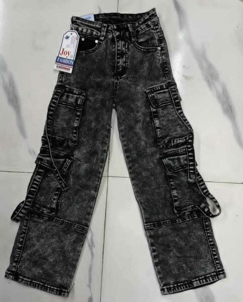 Pantalon cargo noir en denim