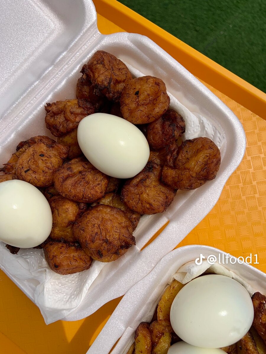 Alloco œuf /patte de poulet