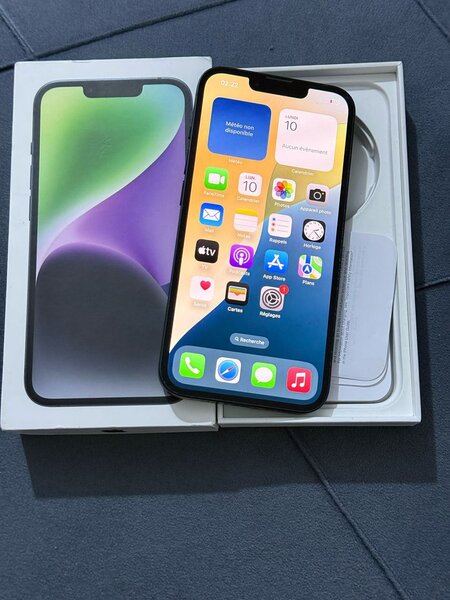 iPhone 14 très propre avec le carton