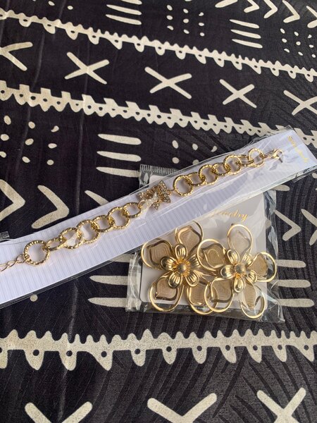 Set de bijoux floraux élégants