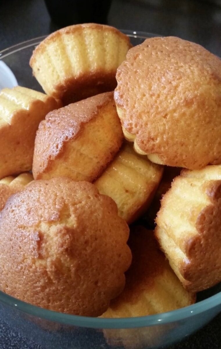 Croissant et gâteau yaourt