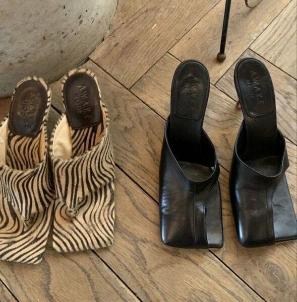 Black leather square-toe mules