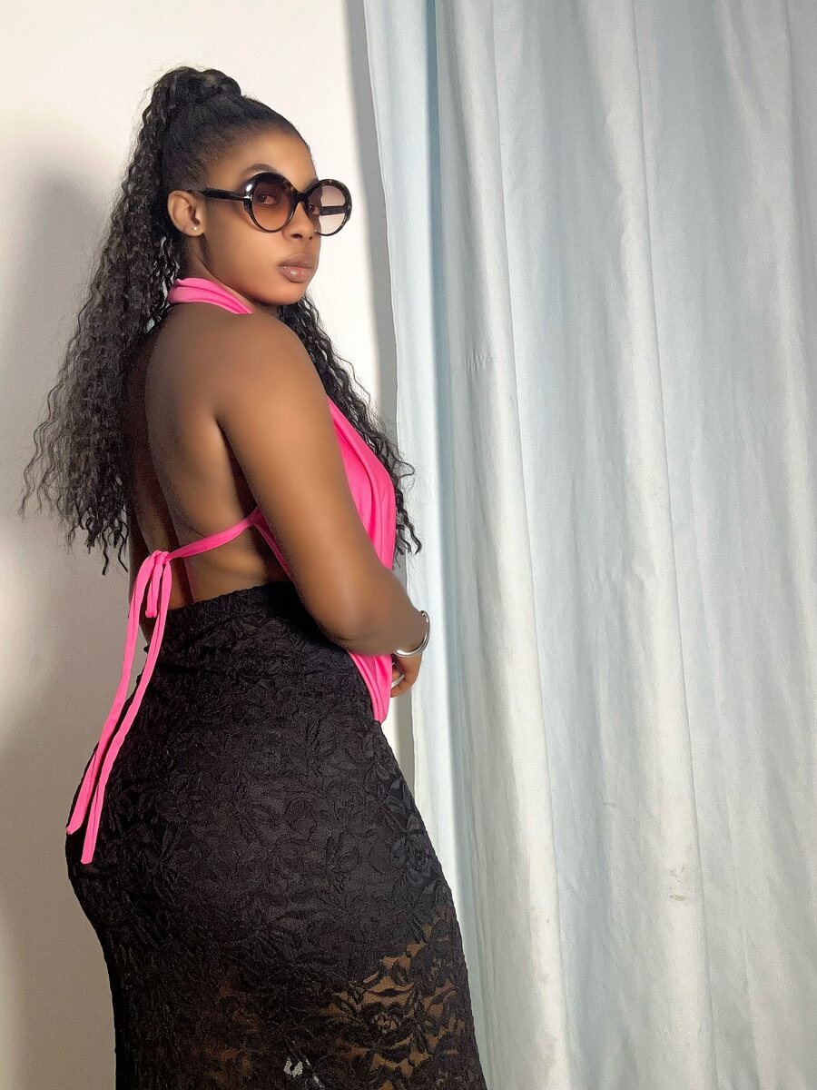 Top dos nu sexy en dentelle