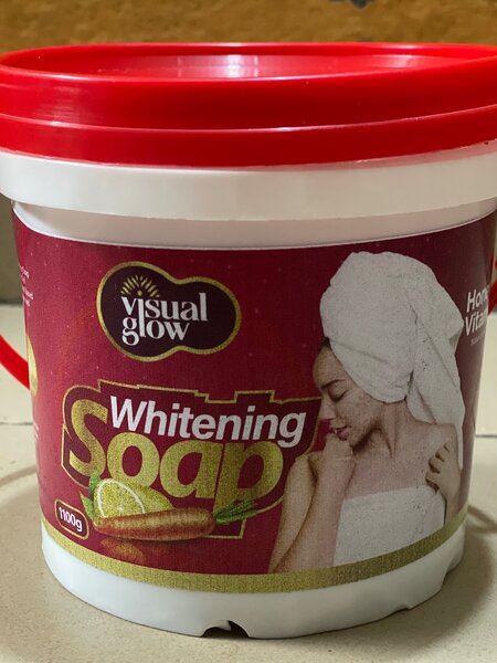 Savon Blanchissant Visual Glow