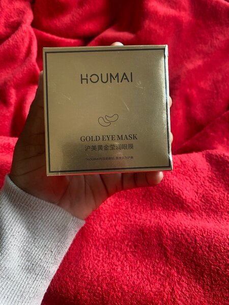 Gold eye mask