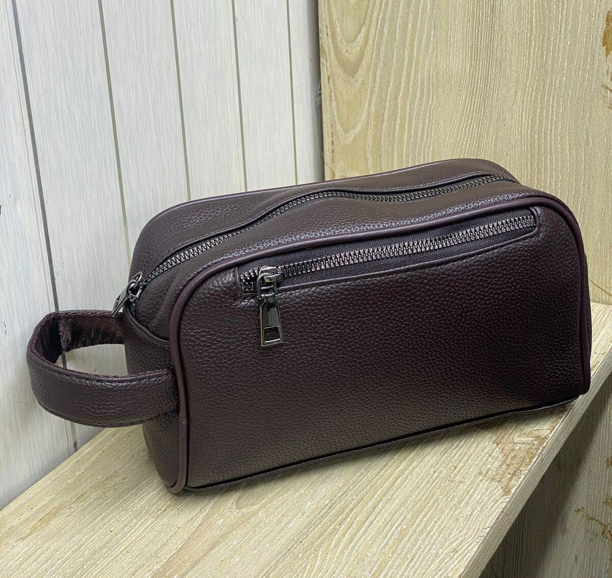 Trousse de toilette en cuir