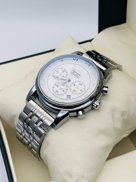 Montre chronographe élégante acier inoxydable