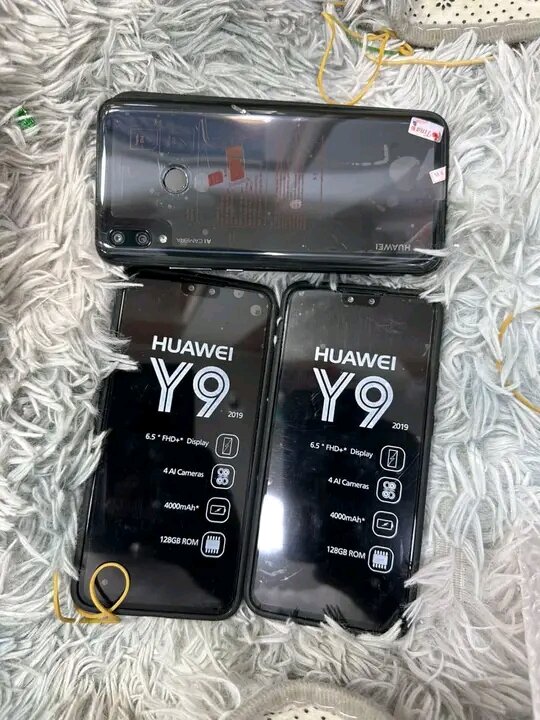 Huawei Honor 8X et Y9