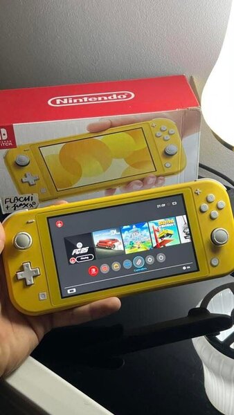 Nintendo Switch Lite jaune