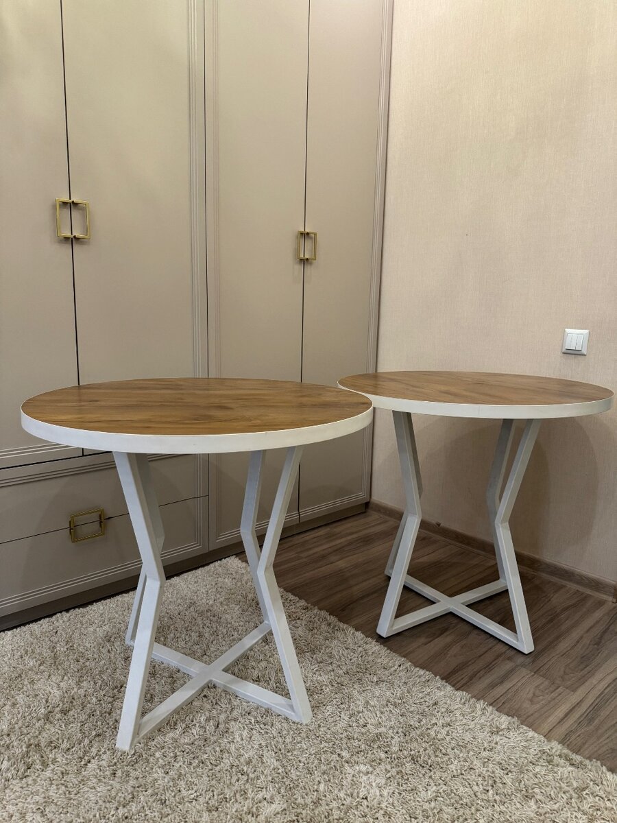 Продаются качественные два стола