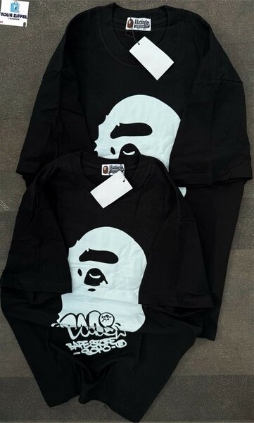 T-shirt graphique noir unisexe