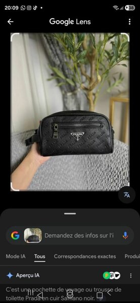 Trousse de toilette Prada en cuir noir