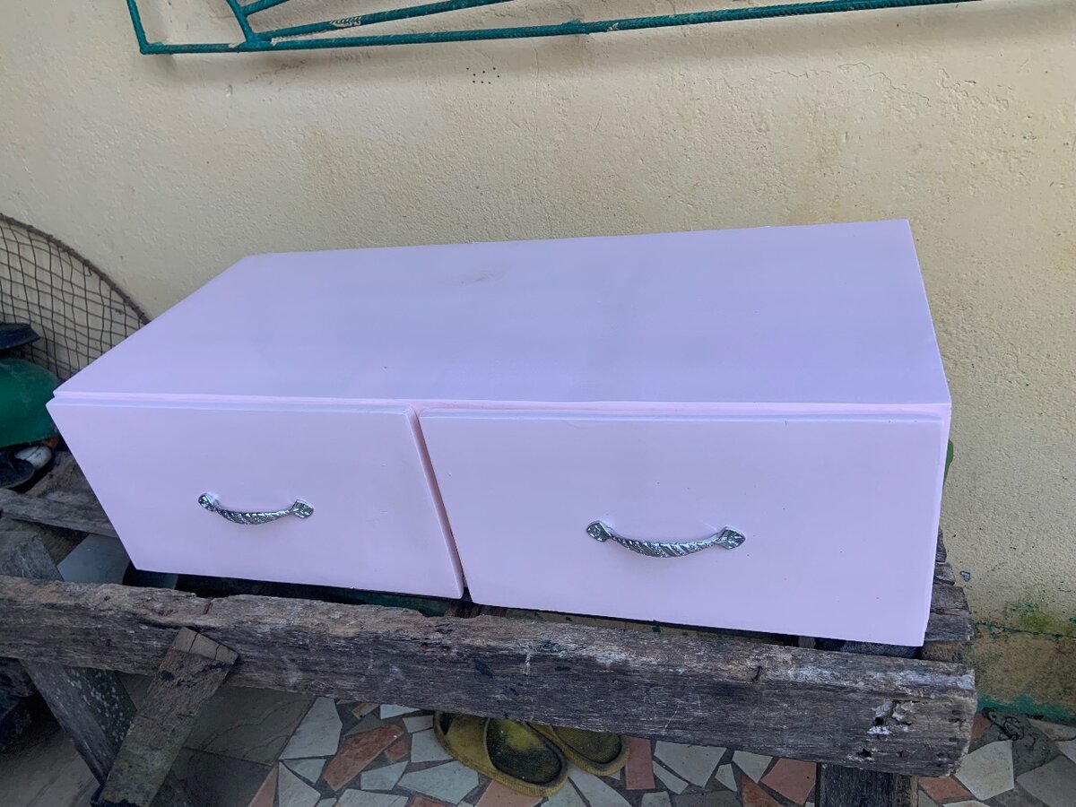 Boîte de rangement rose