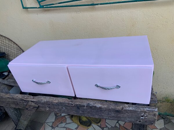 Boîte de rangement rose