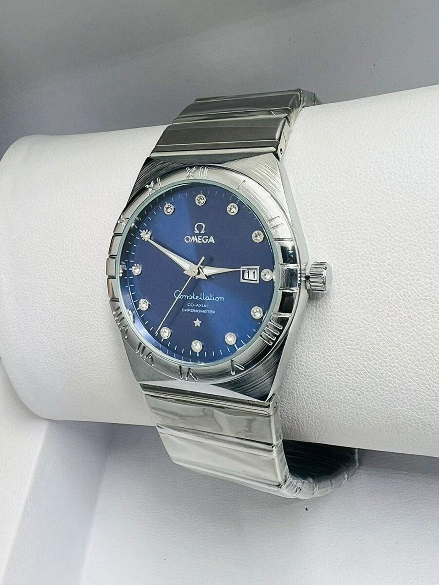 Montre de luxe disponible