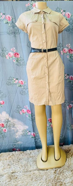 blouse longue avec ceinture noire-beige