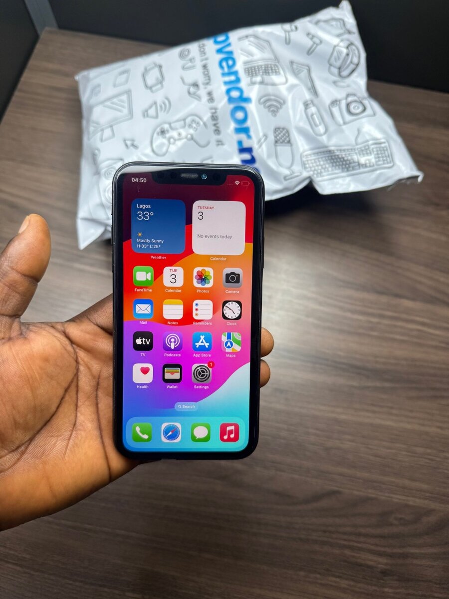 Used iPhone 11 64Gb now available on deal