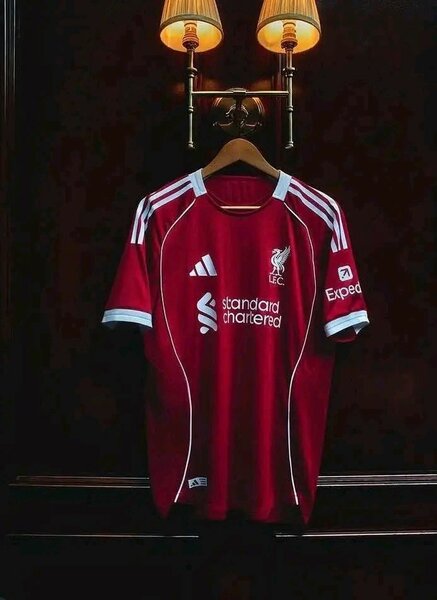 Maillot Rouge de Football