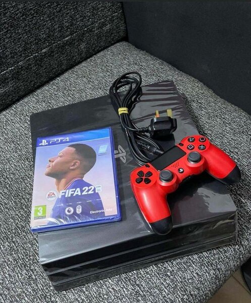 Console de Jeu PS4 avec FIFA 22