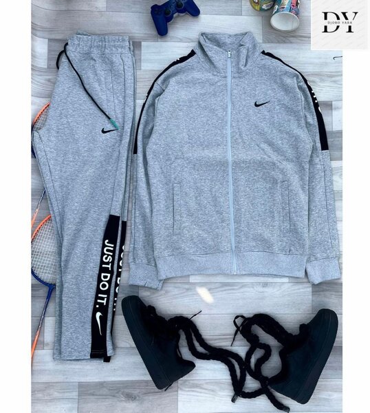 Survêtement Nike gris